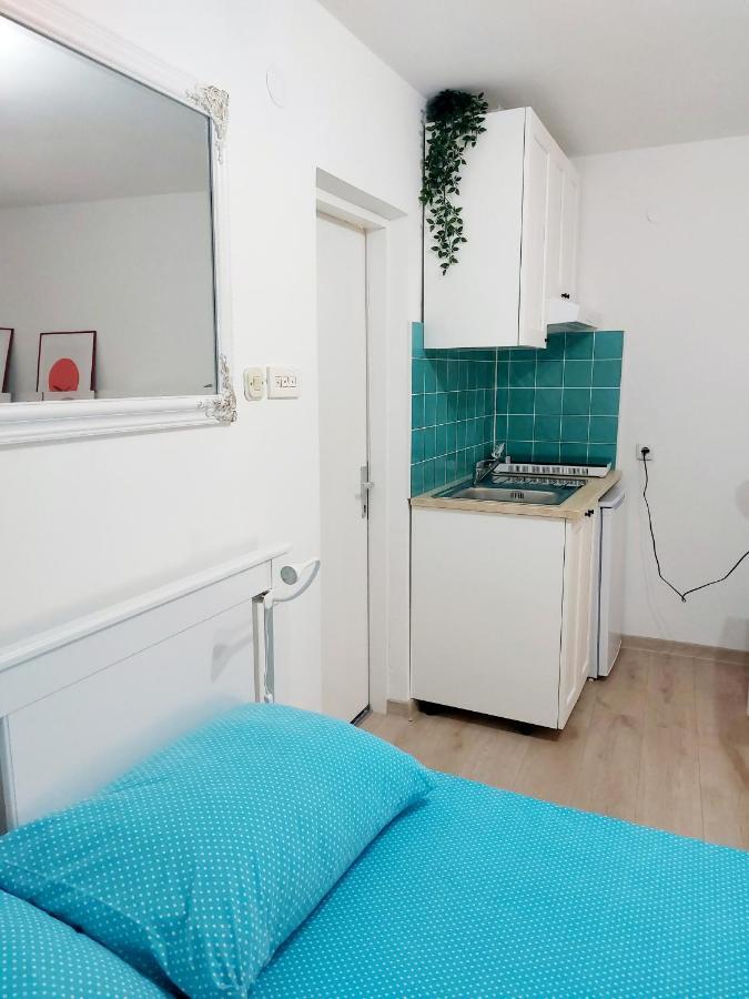 Sha La La - Charming, Unique Studio In A Historic Building Next To A Castle, Wifi, Smart Tv, Washer-Dryer Bakar Exterior foto