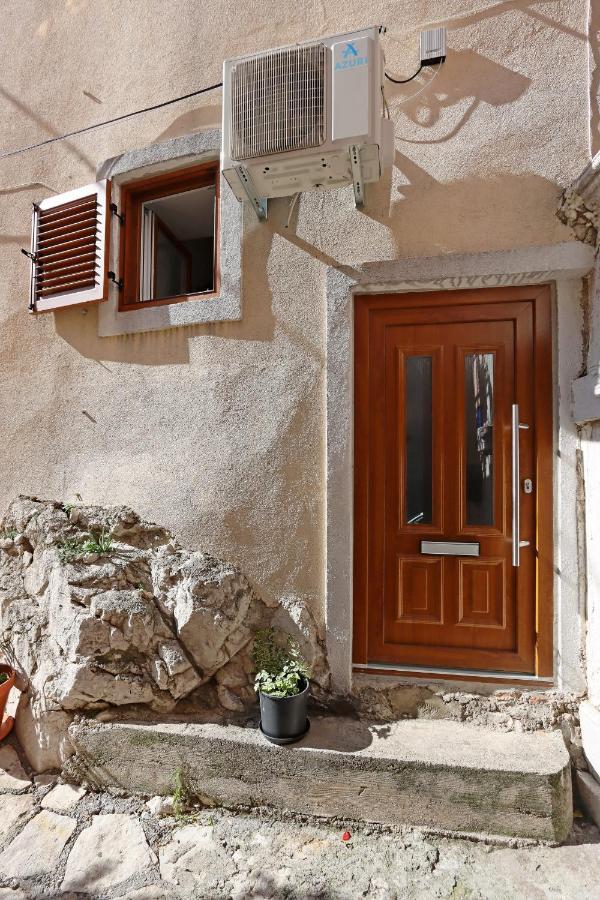 Sha La La - Charming, Unique Studio In A Historic Building Next To A Castle, Wifi, Smart Tv, Washer-Dryer Bakar Exterior foto