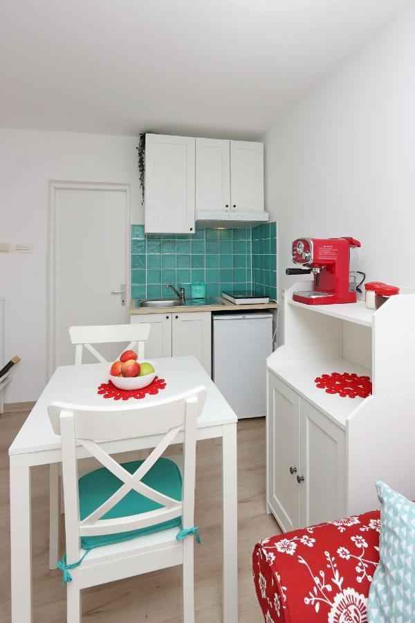 Sha La La - Charming, Unique Studio In A Historic Building Next To A Castle, Wifi, Smart Tv, Washer-Dryer Bakar Exterior foto